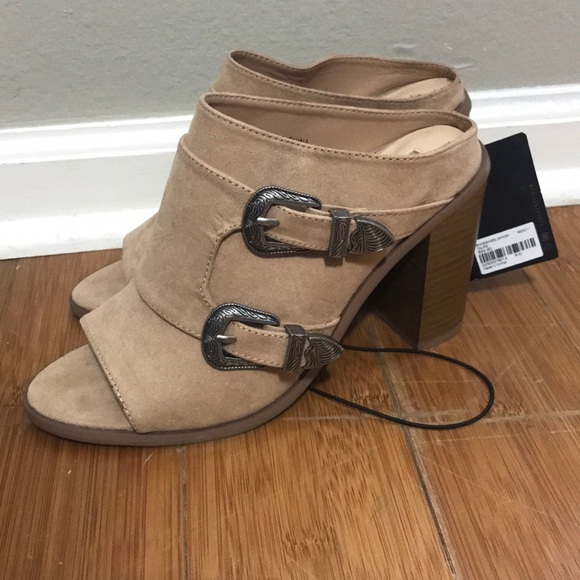 Forever 21 Shoes - Peep Toe heeled Mules